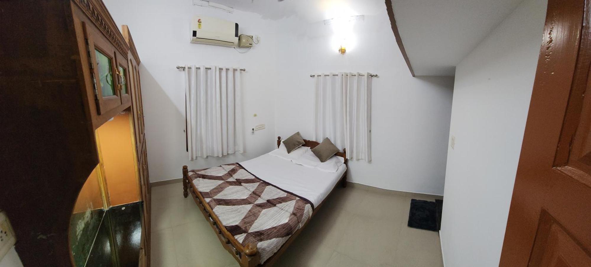 Ebs Guest House Nedumbassery Esterno foto